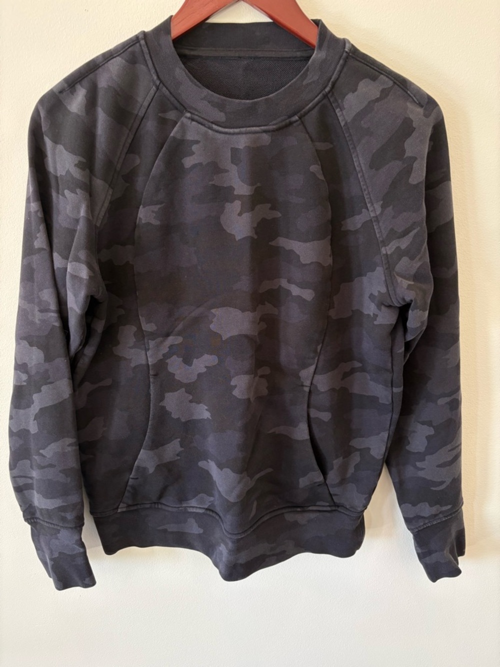 Lululemon Black Camo Crewneck Sweatshirt - 8
